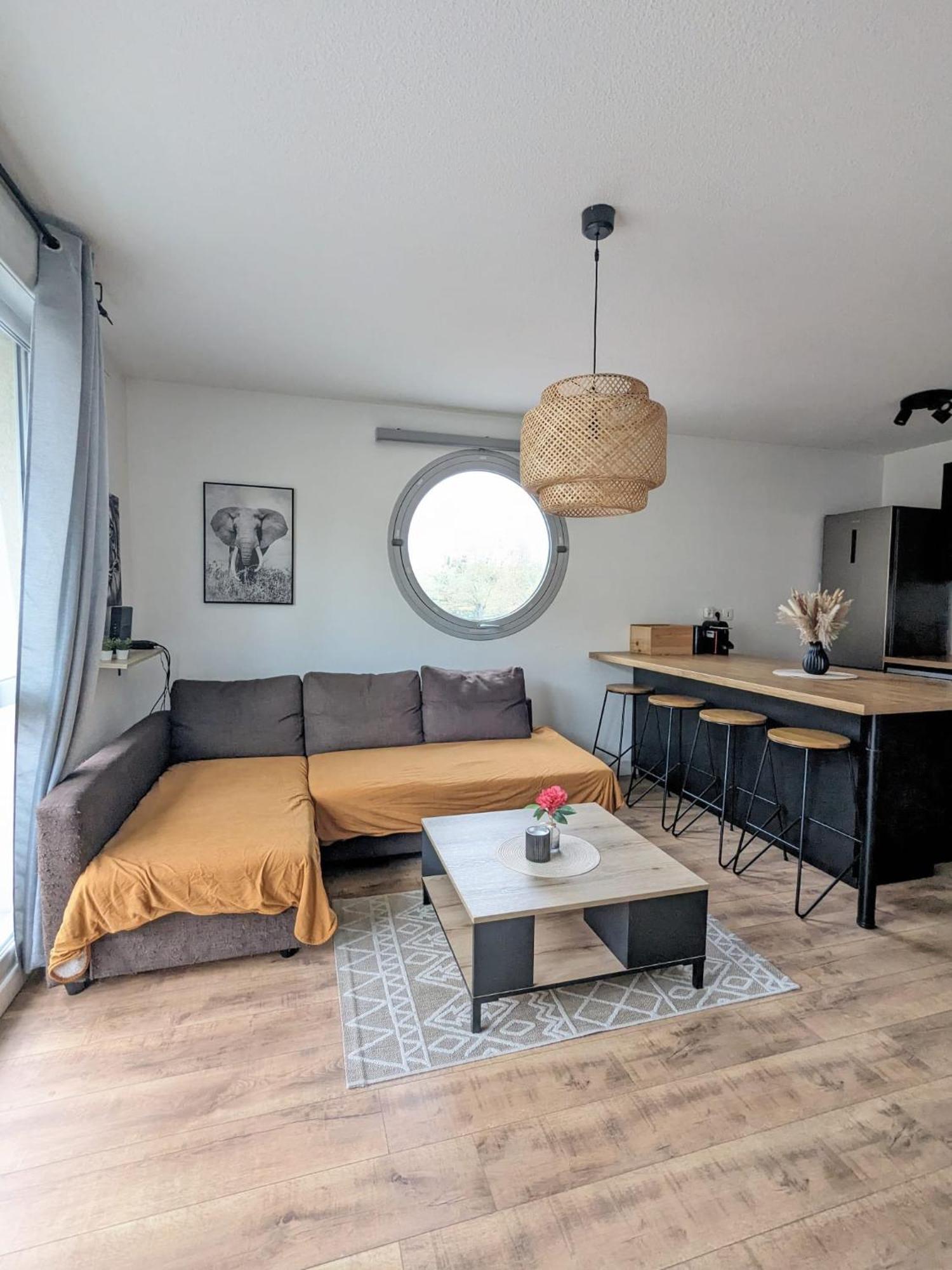 Le Clairvaux - Proche Centre Avec 1 Place En Parking Souterrain Dijon Kültér fotó